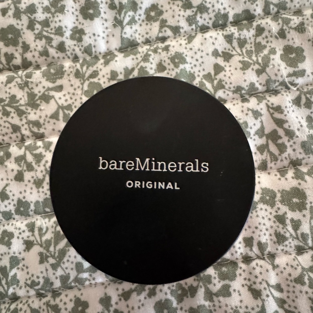 bareMinerals Original Foundation in Medium Beige - NWOT - Picture 2 of 2